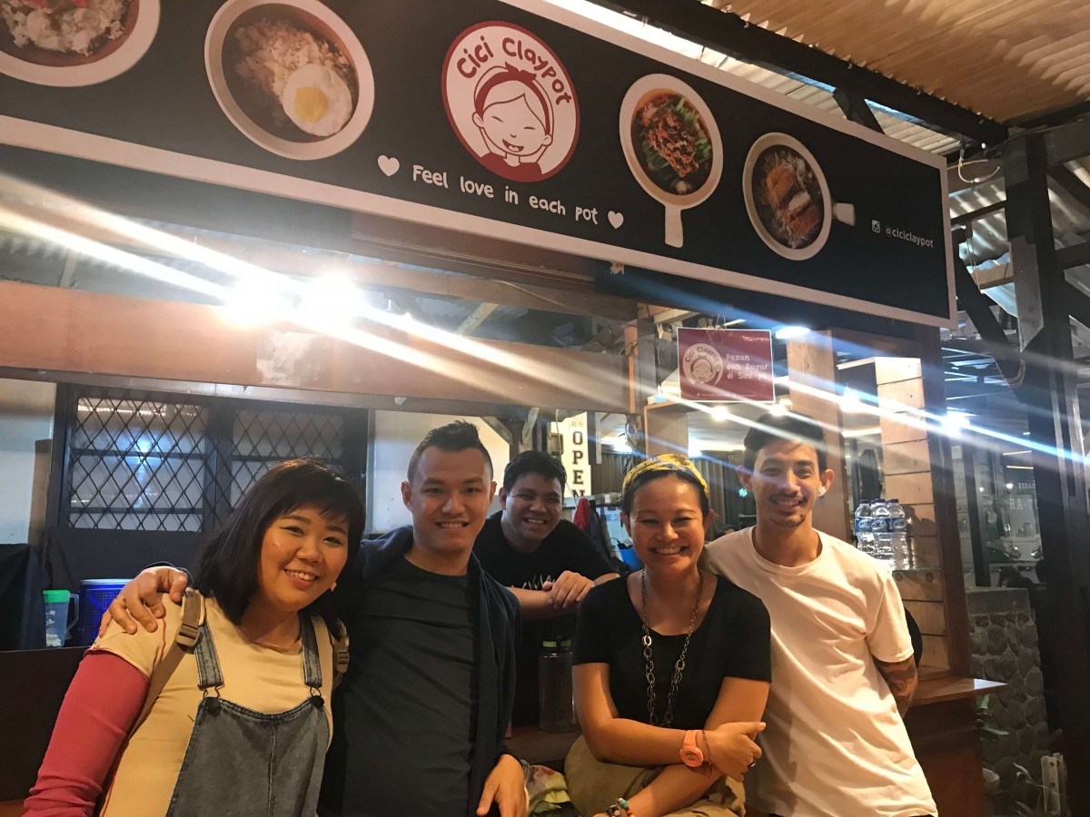 Belum satu tahun berdiri, sudah banyak menu yang bikin antri panjang!